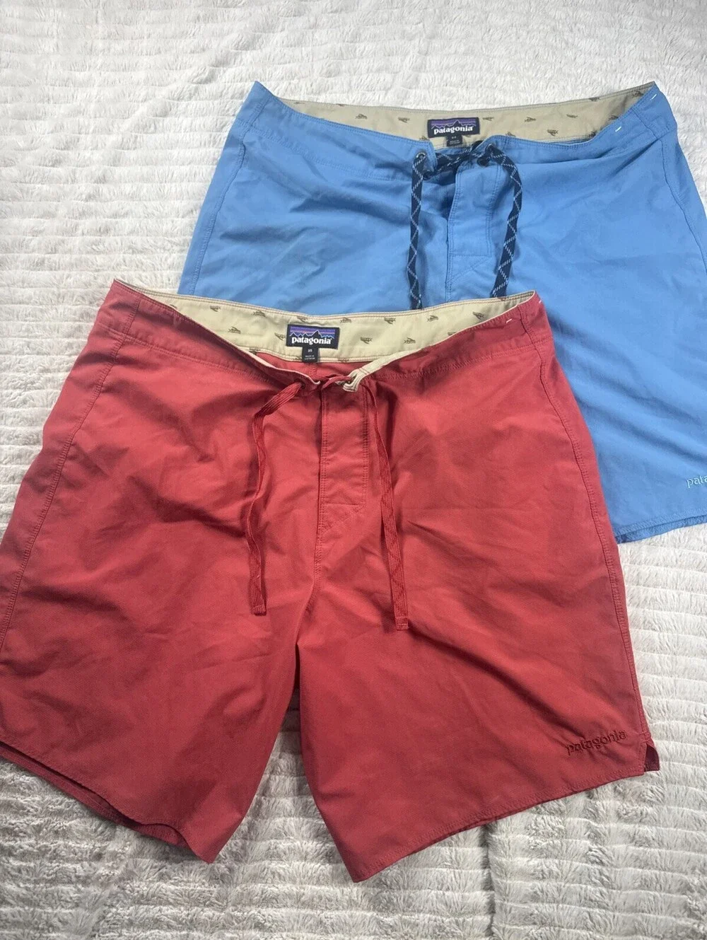 Patagonia Lot of 2 Men Stretch Hydropeak Swim Boardshorts Blue (34) & Red (35)